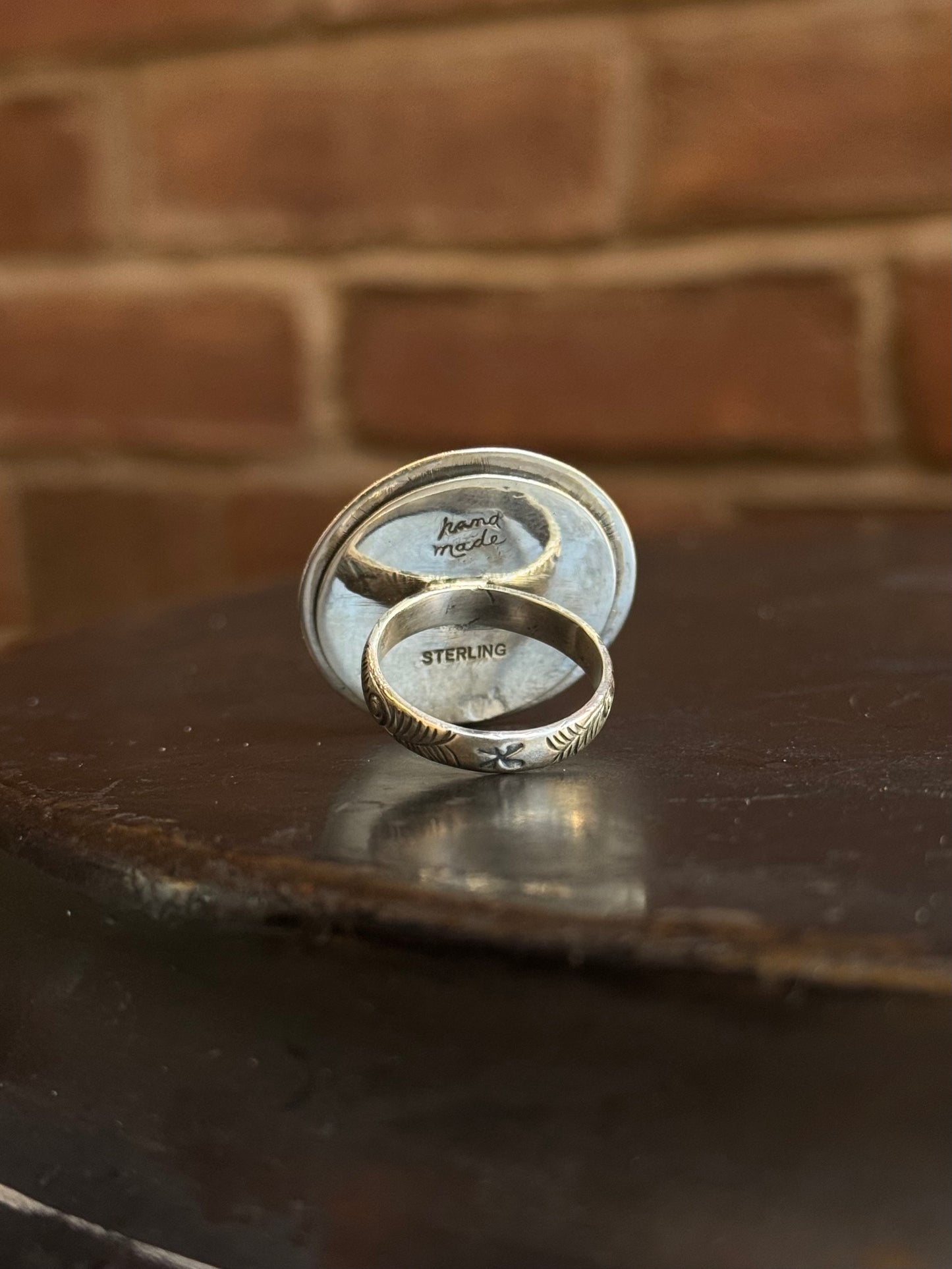 Spiny Oyster Circle Ring | Sterling Silver | Size 7 | A691