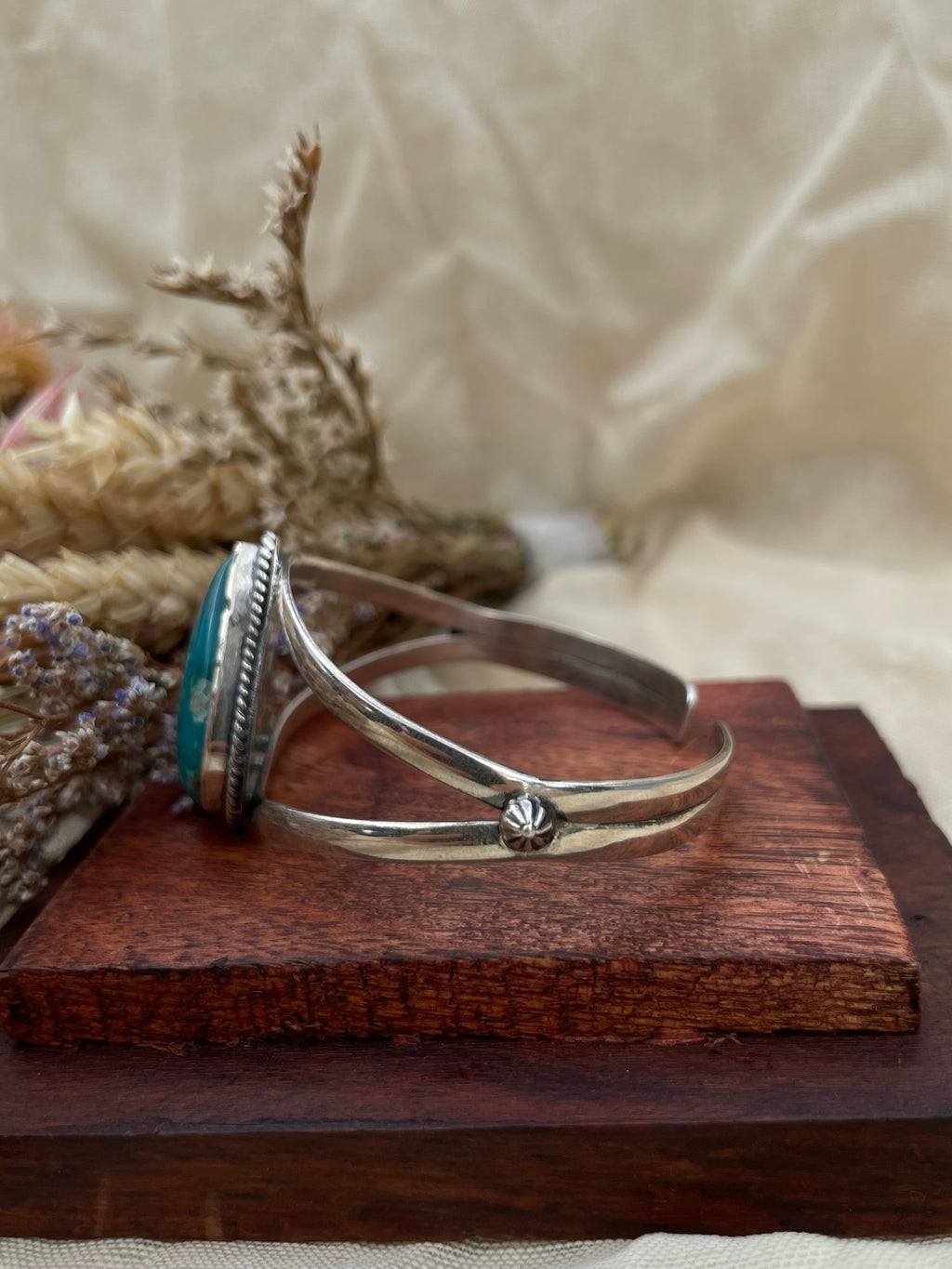 Turquoise Teardrop Cuff Bracelet | 925 Sterling Silver D281