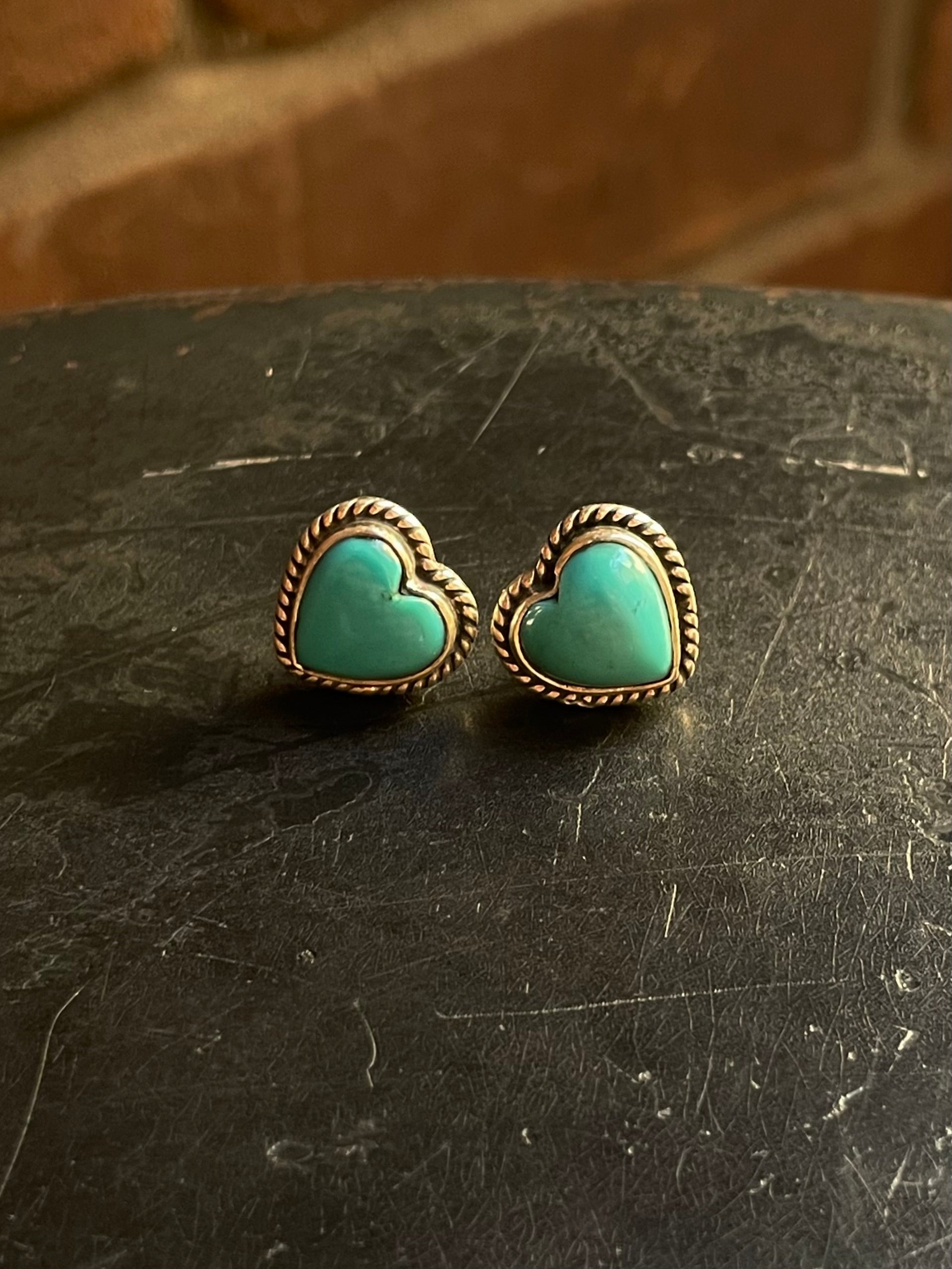 Kingman Turquoise Heart Stud Earrings | 925 Sterling Silver G666