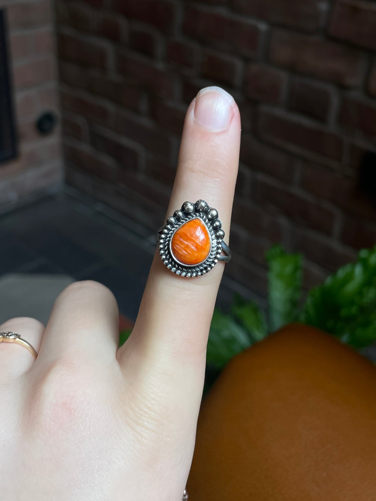 Spiny Oyster Tear Drop Ring | 925 Sterling Silver Size 9 E434