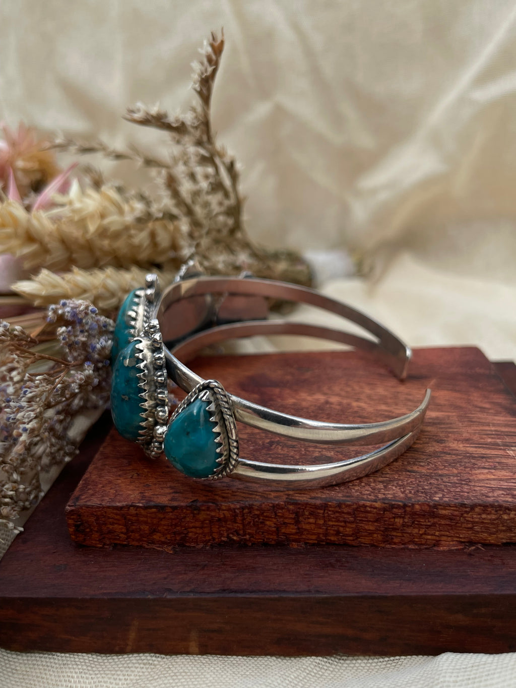 Turquoise Teardrop Cuff Bracelet | 925 Sterling Silver D276
