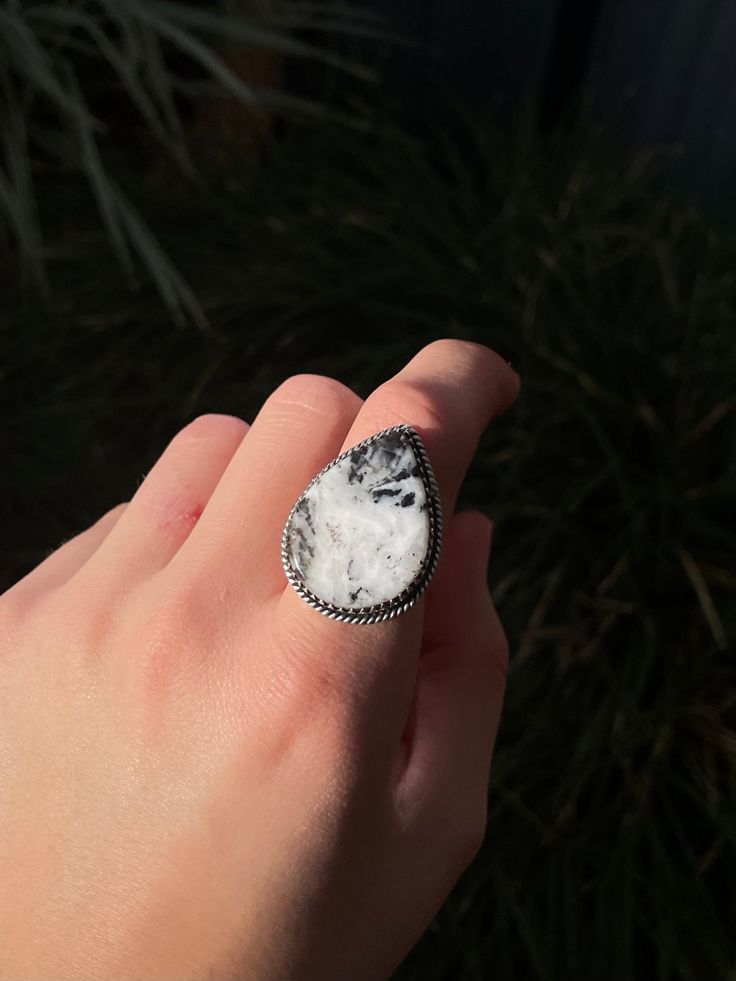 White Buffalo Ring | Sterling Silver 925 | Size 8 C802