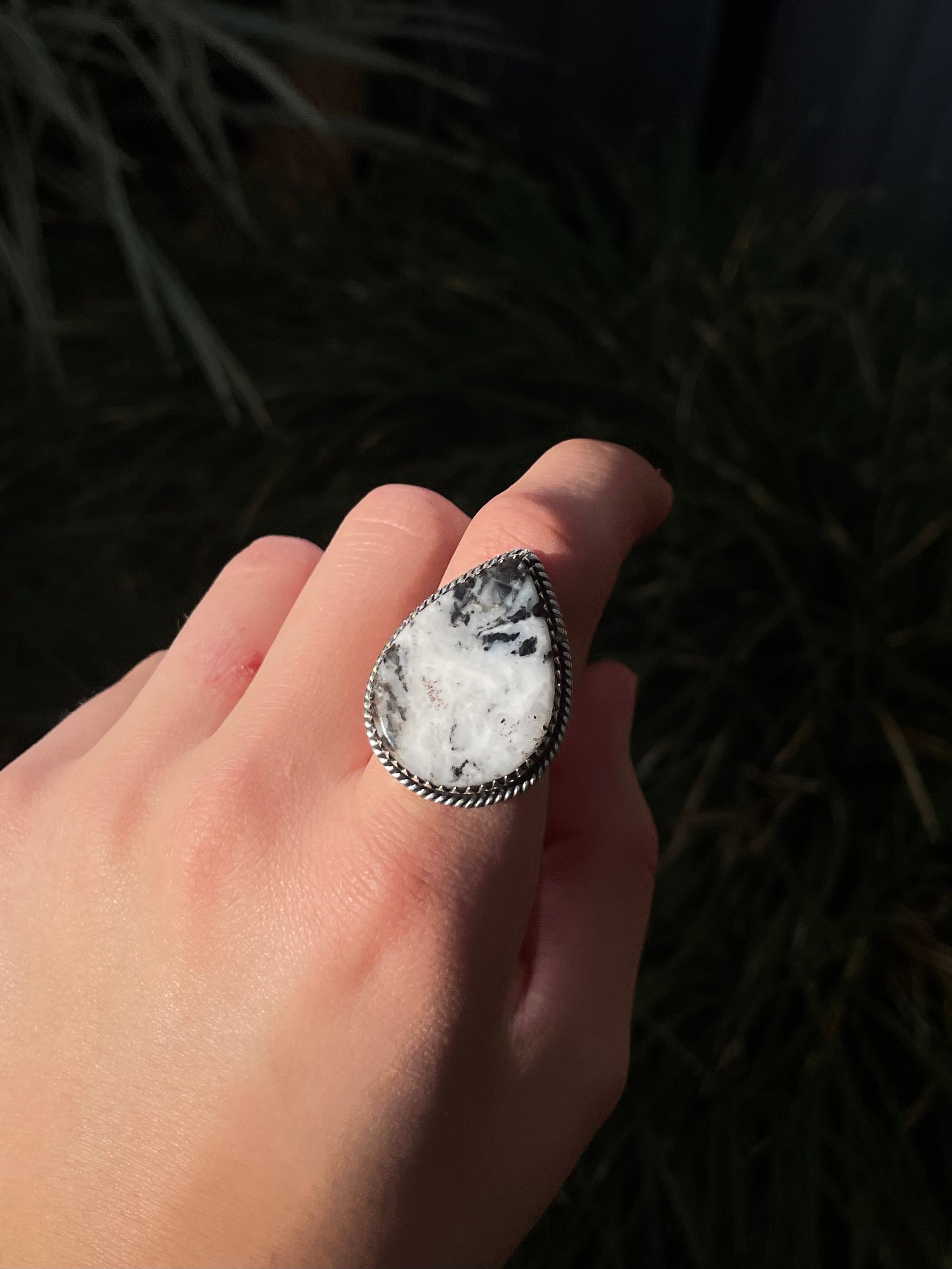 White Buffalo Ring | Sterling Silver 925 | Size 8 C802