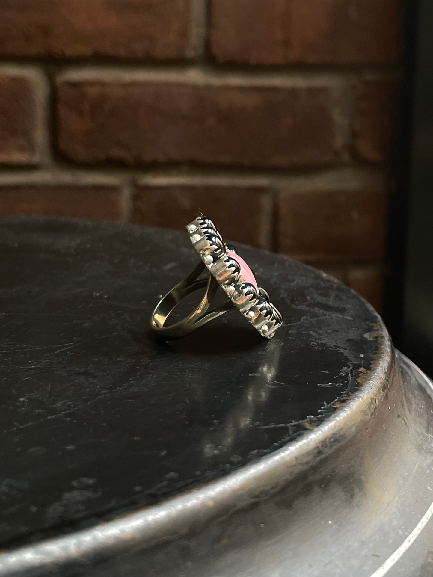 Pink Conch & Black Onyx Cluster Ring | 925 Sterling Silver | Size 9 E310
