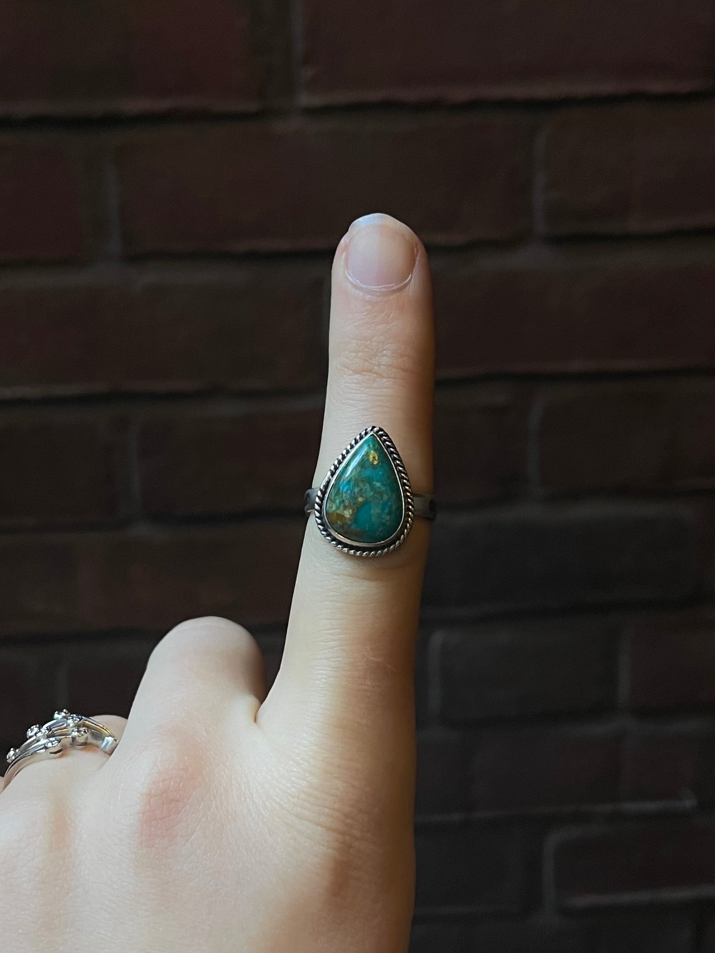 Kingman Turquoise Oval Ring | Sterling Silver | Size 8 | A452