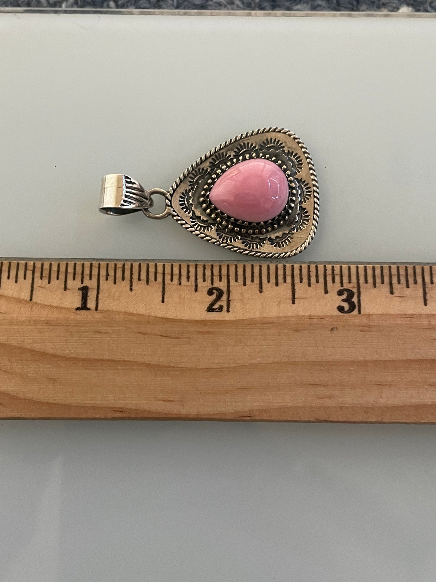 Pink Conch Tear Drop Pendant | 925 Sterling Silver C909