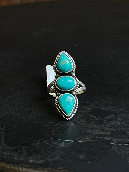 Three Stone Kingman Turquoise Ring | Sterling Silver | Size 7 | A253