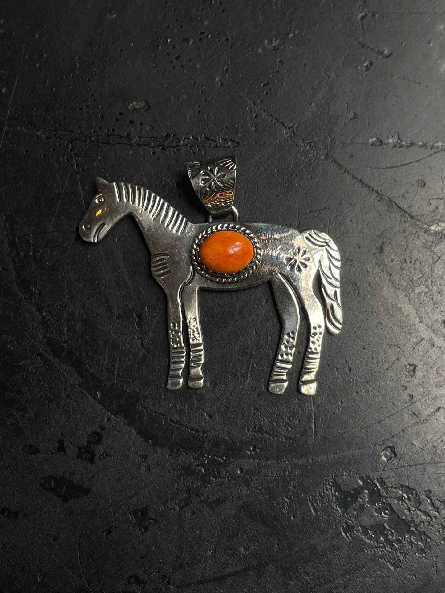 Spiny Oyster Horse Pendant | 925 Sterling Silver E268