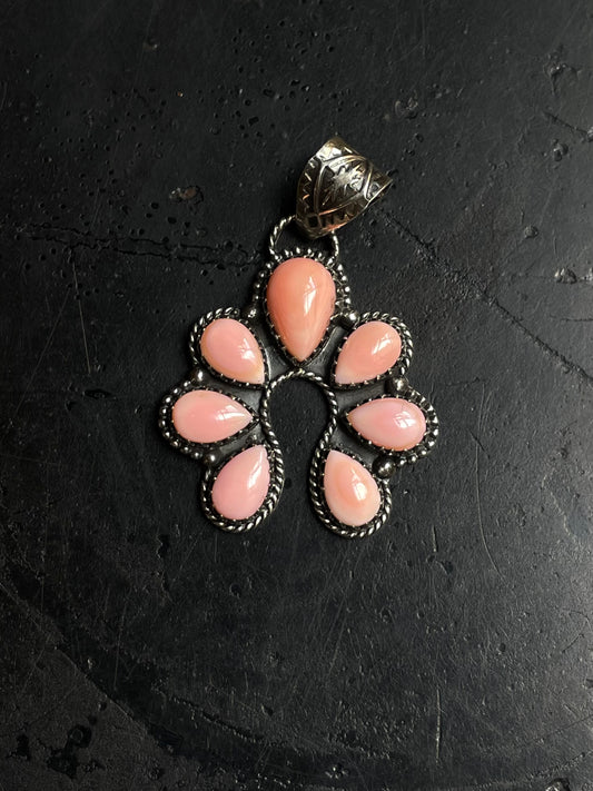 Pink Conch Naja Pendant | 925 Sterling Silver E281