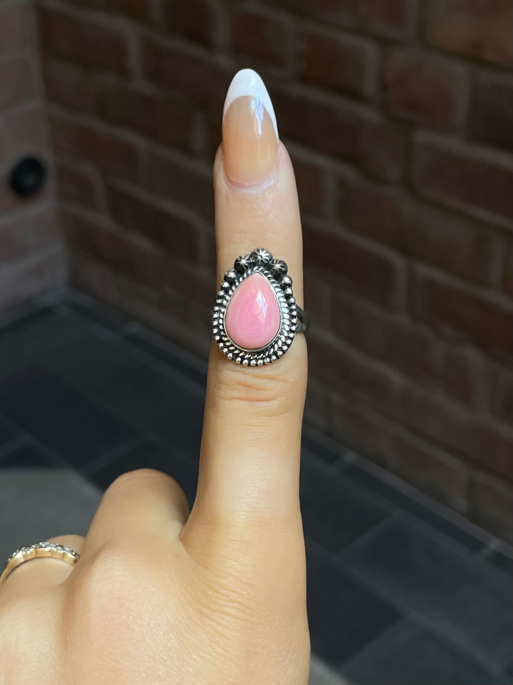 Pink Conch Tear Drop Ring Size 6| Sterling Silver E914
