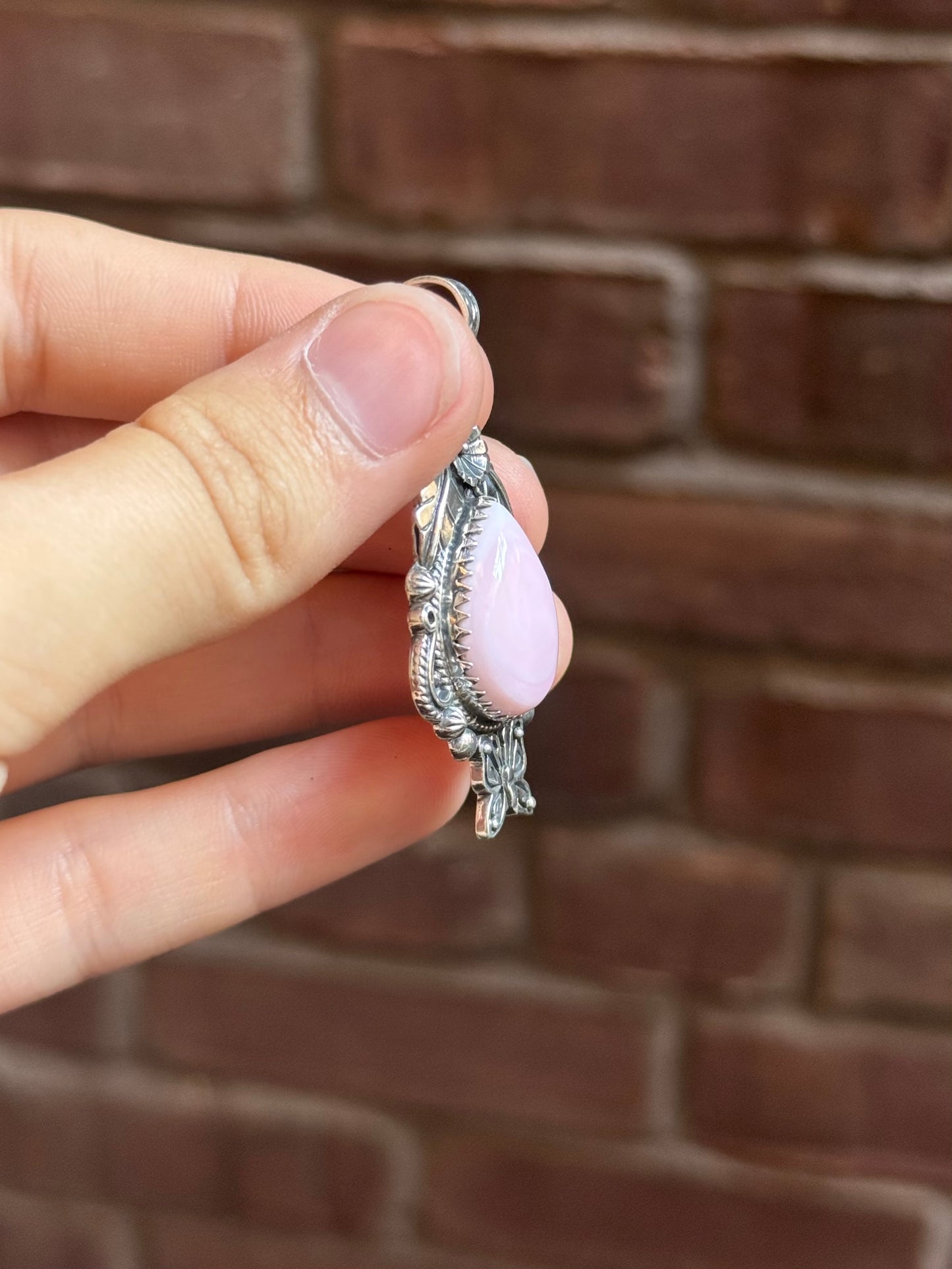 Pink Conch Tear Drop Pendant | Sterling Silver | A919