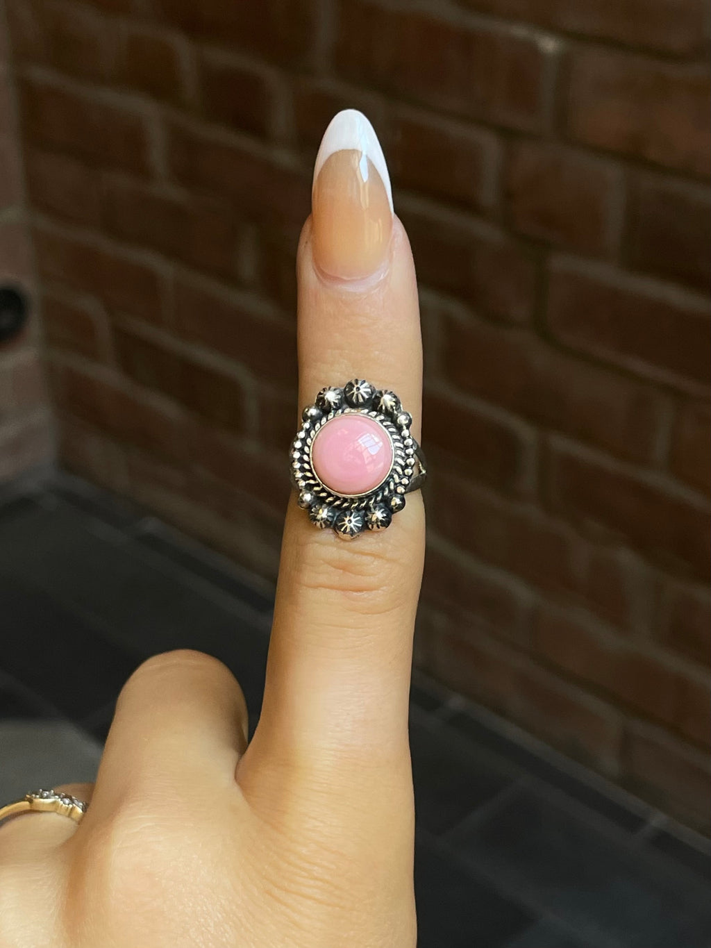 Pink Conch Circle Ring Size 6 | Sterling Silver E913