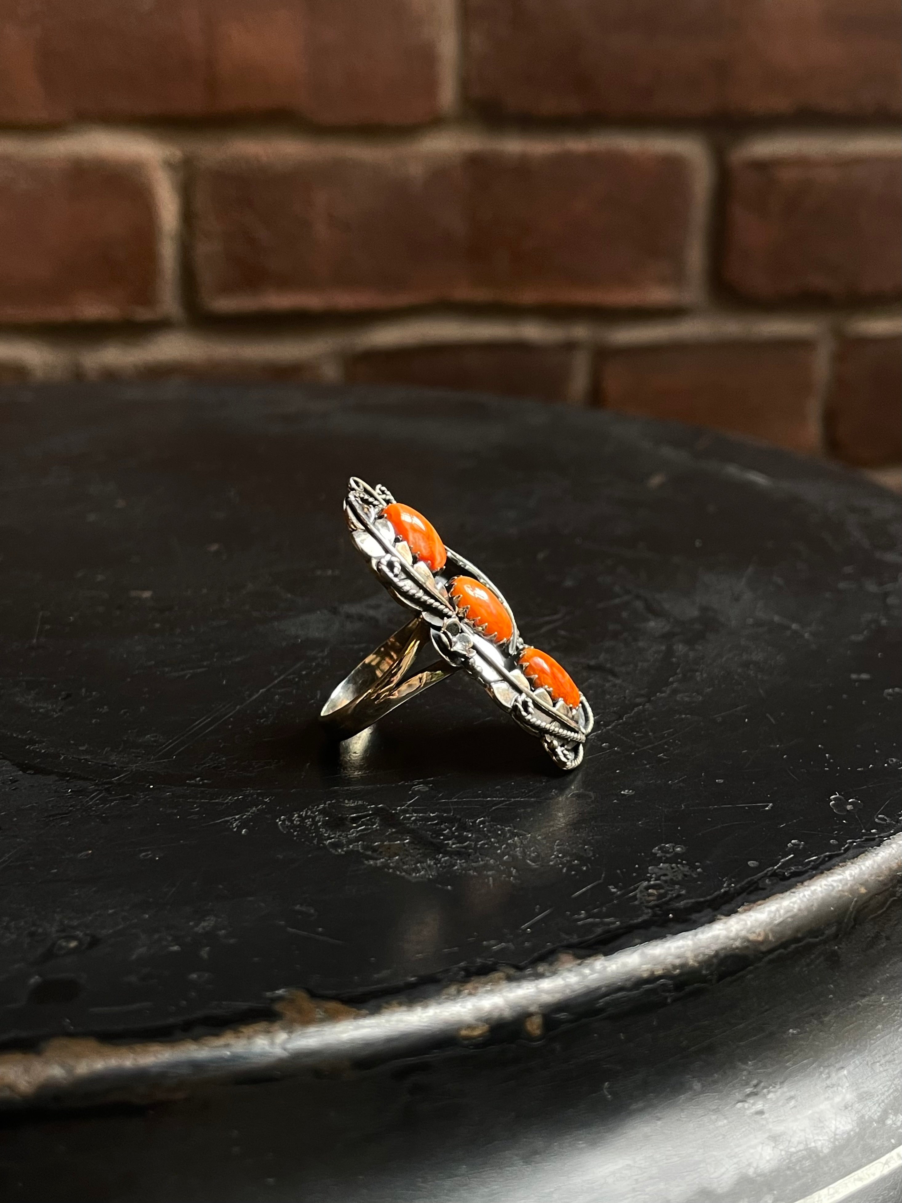 Spiny Oyster Feather Ring Size 8.5 | 925 Sterling Silver C951
