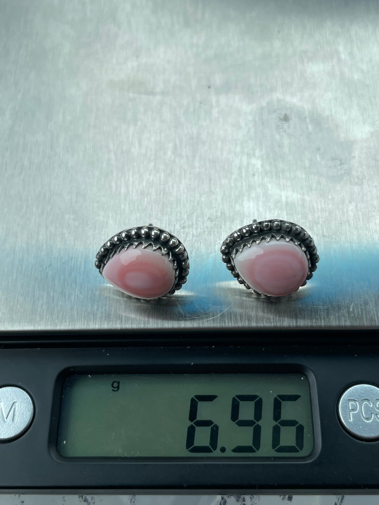Pink Conch Tear Drop Stud Earrings | 925 Sterling Silver B964