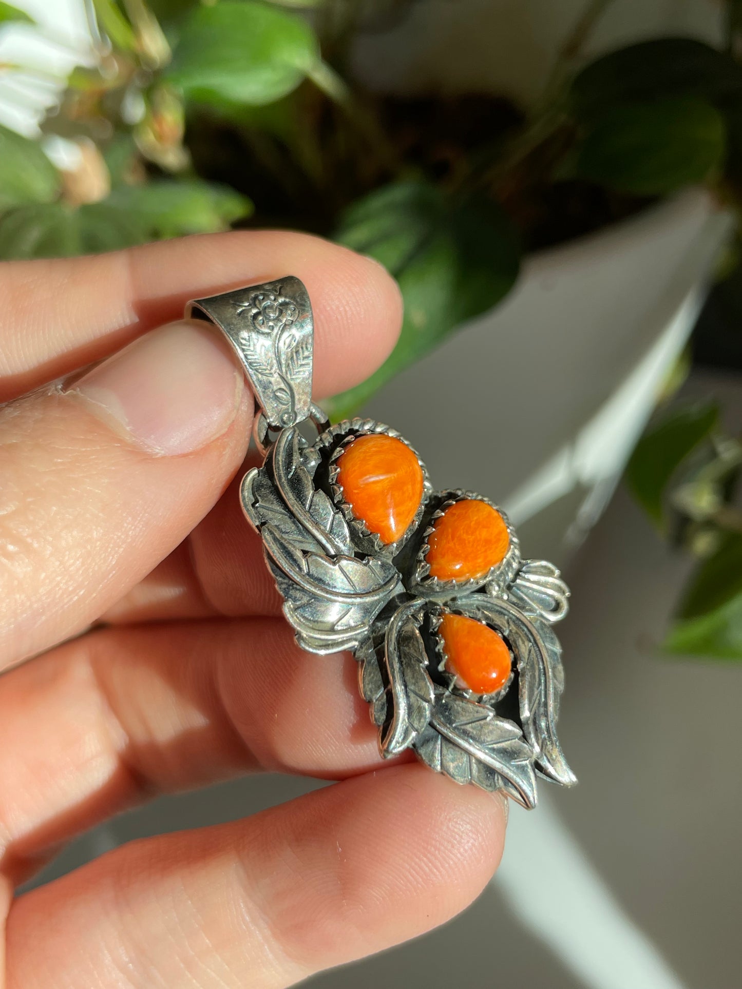 Spiny Oyster Triple Stone Pendant | Sterling Silver 925 B782