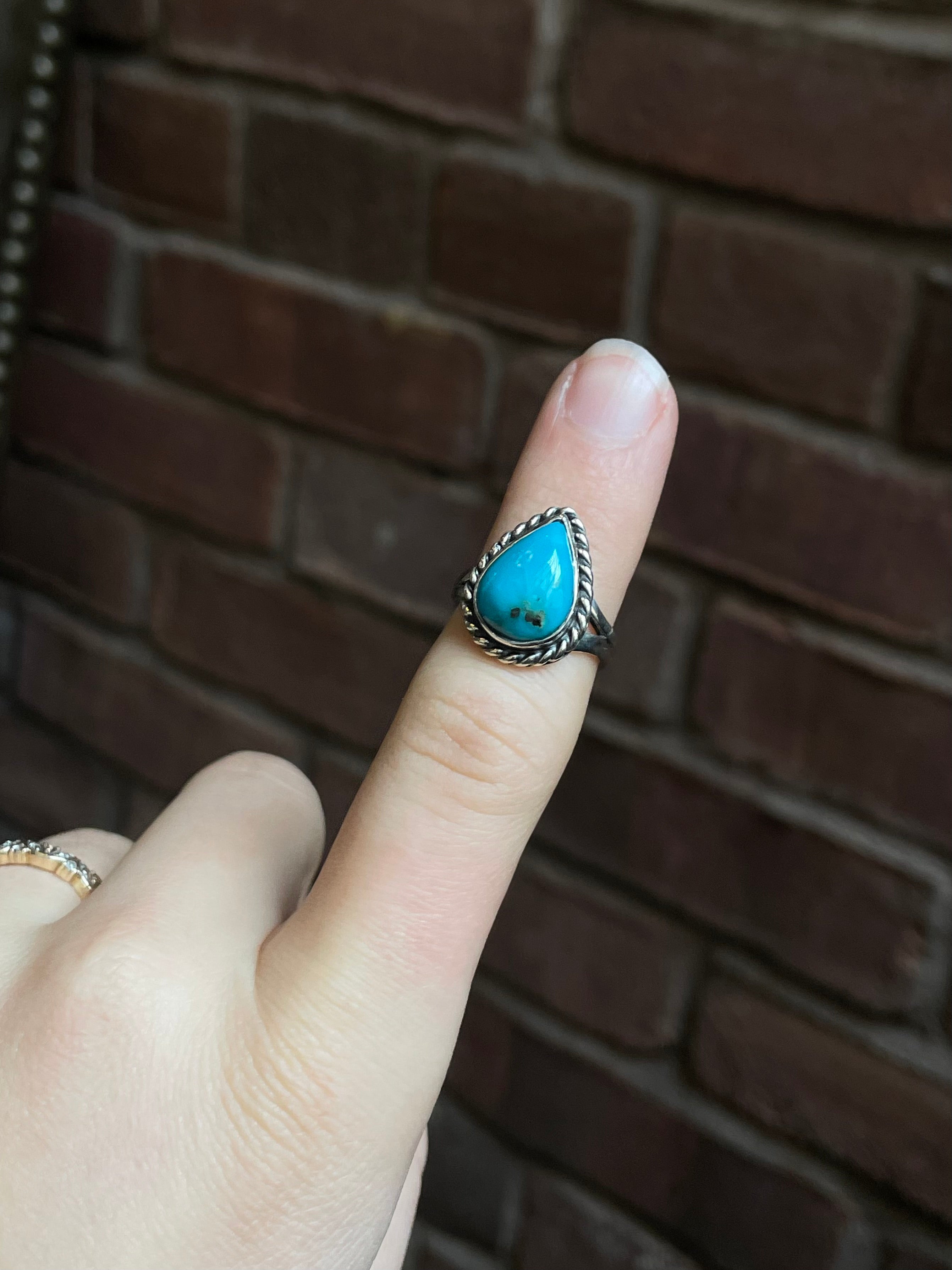 Kingman Turquoise Teardrop Ring Size 6 | 925 Sterling Silver Southwest E172