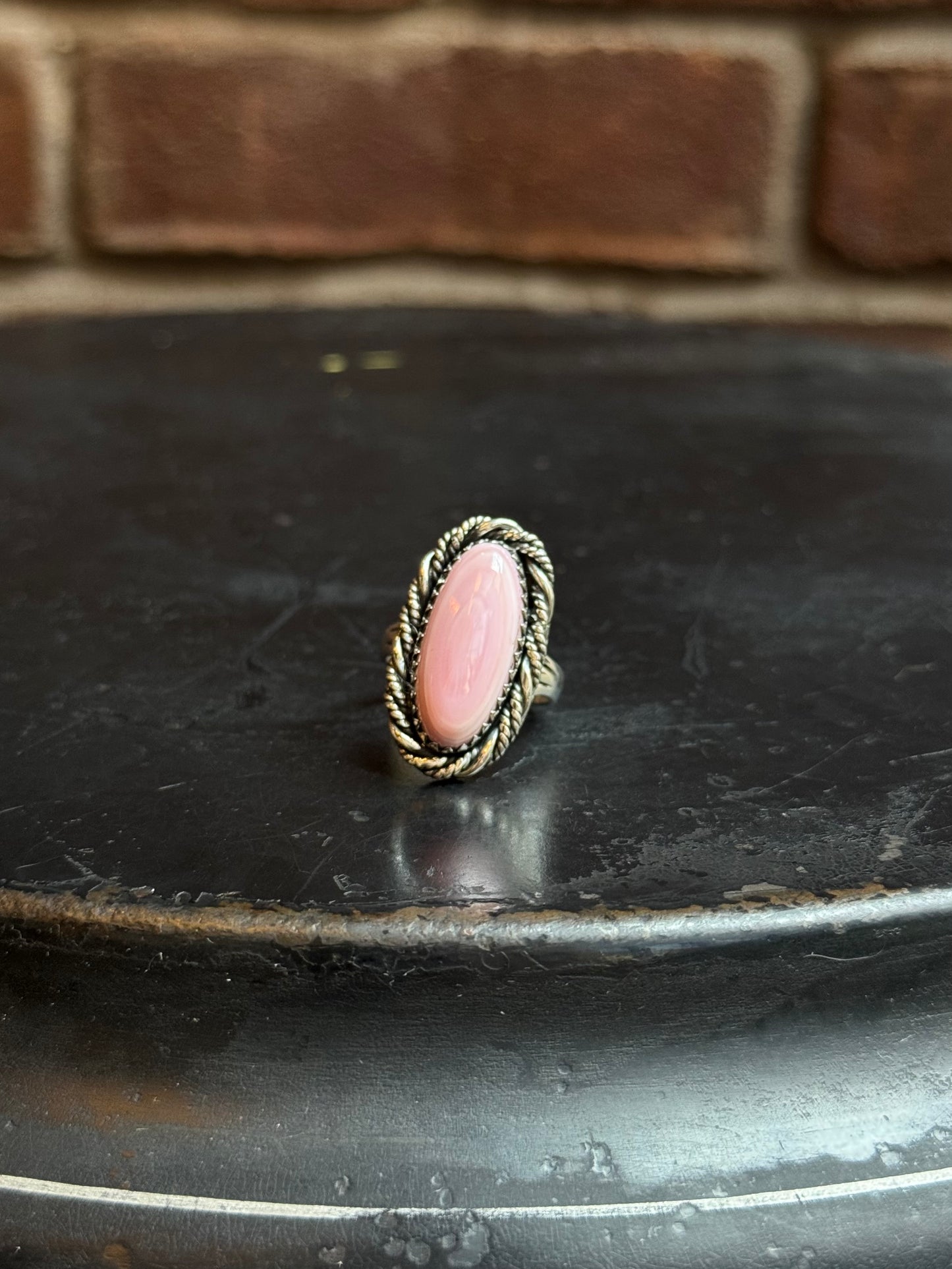 Pink Conch Oval Ring | 925 Sterling Silver | Size 8 C204
