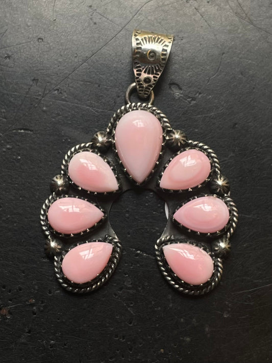 Pink Conch Naja Pendant | Sterling Silver E721