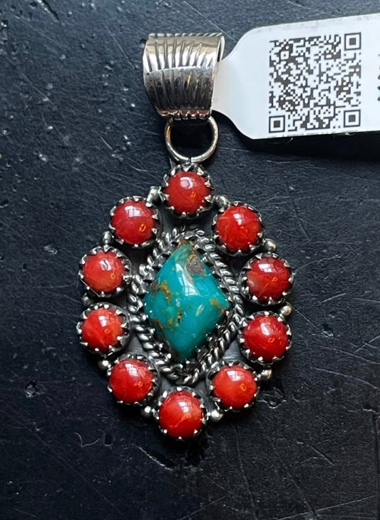 Kingman Turquoise Oval Cluster Pendant | Sterling Silver | A695